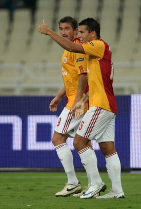 Milan Baro&scaron; slav&iacute; g&oacute;l do s&iacute;tě Panathinaikosu.