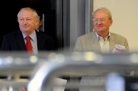 Eduard Janota s b&yacute;val&yacute;m předsedou rady Ivanem Koč&aacute;rn&iacute;kem.