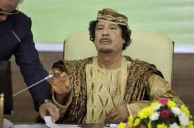 Libyjsk&yacute; dikt&aacute;tor Muammar Kadd&aacute;f&iacute; by zase r&aacute;d rozpustil &Scaron;v&yacute;carsko.