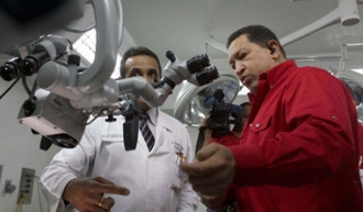 Ch&aacute;vez m&aacute; velk&eacute; probl&eacute;my se sliby, kter&eacute; dal venezuelsk&eacute; chudině.
