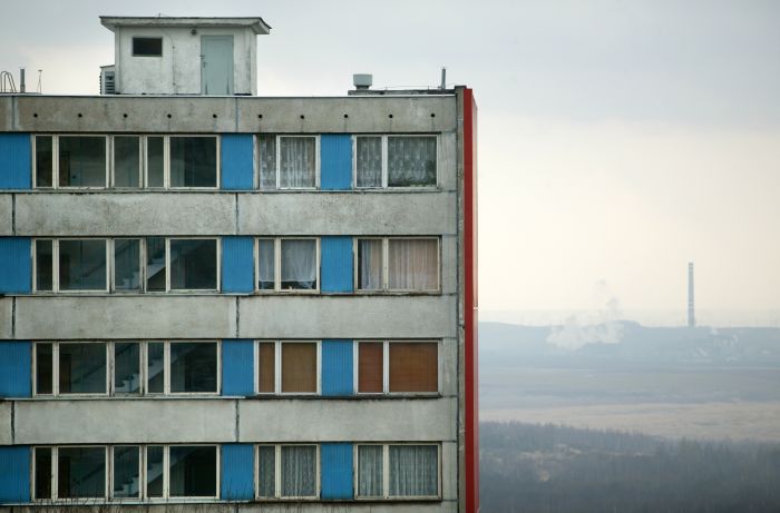 Exekutoři zasahují na sídlišti Janov. Exekutoři zasahují na sídlišti Janov.