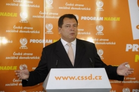 Předseda ČSSD Jiř&iacute; Paroubek na tiskov&eacute; konferenci.