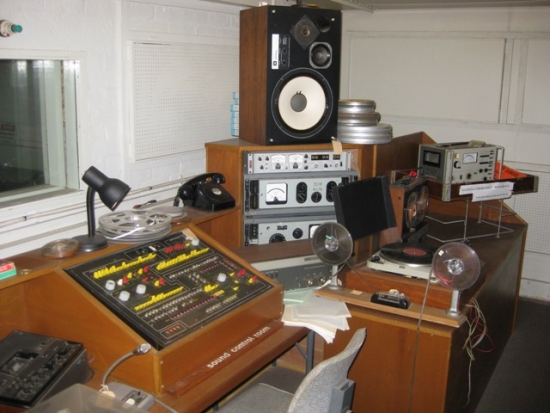 Studio BBC.