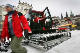 Před dvěma roky se z&aacute;vod ve sprintu uskutečnil pobl&iacute;ž Pražsk&eacute;ho hradu.
