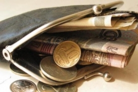 Hluboko do kapsy m&aacute; vět&scaron;una lid&iacute; v Rusku i bez krize.