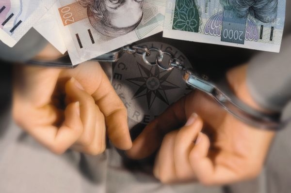 Židek je údajně podezřelý z majetkové trestné činnosti. Židek je údajně podezřelý z majetkové trestné činnosti.