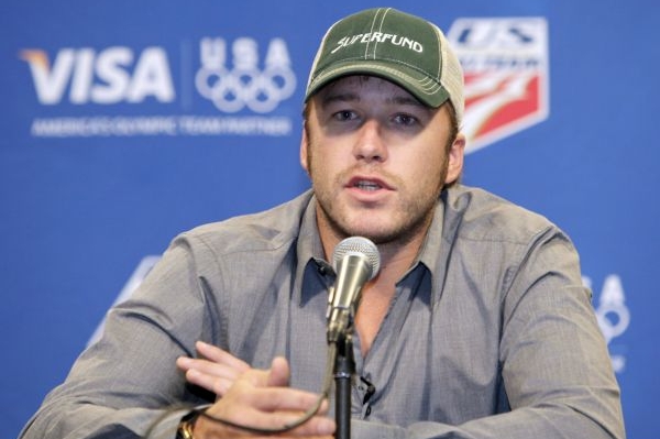 Sjezdař Bode Miller se vrací k lyžování a chce na olympiádu. Sjezdař Bode Miller se vrací k lyžování a chce na olympiádu.
