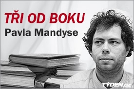 Pavel Mandys představuje nové knihy na pultech. 
