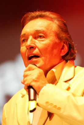 Zpěv&aacute;k Karel Gott.