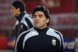 Božsk&yacute; Maradona řad&iacute;l jako hr&aacute;č. Jako tren&eacute;rovi se mu nedař&iacute;.