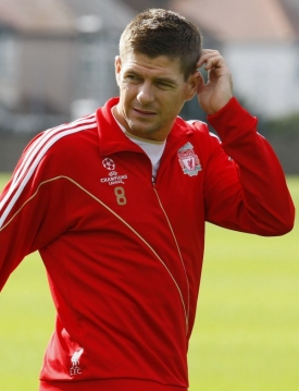 Steven Gerrard. Osvobozen&aacute; ikona Liverpoolu.