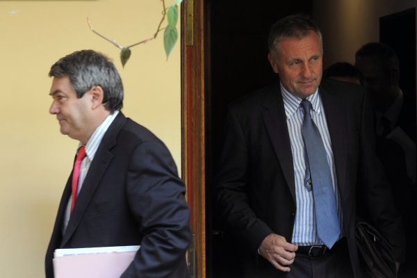 Odejde Vojtěch Filip z čela KSČM? Bez podpory vedení prý ano.