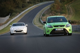 Focus RS dokáže předvést i svých 305 koní.