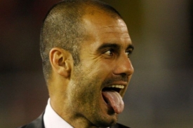 Tren&eacute;r Barcelona Guardiola byl po letech oči&scaron;těn.