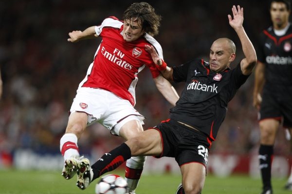 Tomáš Rosický nastoupil od začátku utkání. Tomáš Rosický nastoupil od začátku utkání.