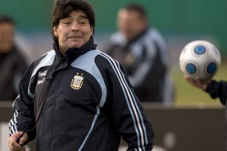 Diego Maradona, kouč fotbalistů Argenitny.