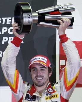 Kolik v&iacute;tězstv&iacute; zaznamen&aacute; Fernando Alonso v t&yacute;mu Ferrari?