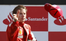 Kimi R&auml;ikk&ouml;nen. Kam zam&iacute;ř&iacute; z Ferrari?