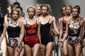 Přehlídka Dolce & Gabbana.