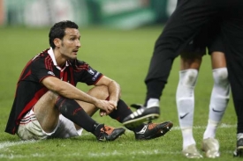 Zklaman&yacute; obr&aacute;nce AC Mil&aacute;n Gianluca Zambrotta.