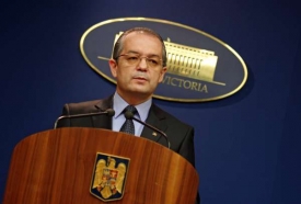 Rumunský premiér Boc bude vládnout provizorně.