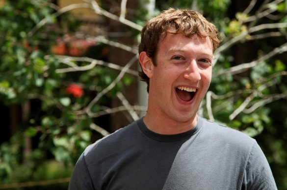 Generální ředitel a autor Facebooku Mark Zuckerberg. Generální ředitel a autor Facebooku Mark Zuckerberg.