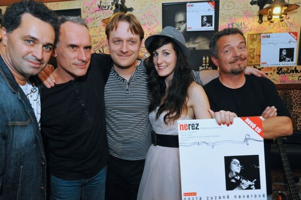 Křtu se zúčastnili Zdeněk Vřeštál, Martin Dejdar a Klára Vytisková Křtu se zúčastnili Zdeněk Vřeštál, Martin Dejdar a Klára Vytisková