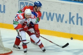 Radek Bonk v dresu rusk&eacute;ho t&yacute;mu KHL Jaroslavl.