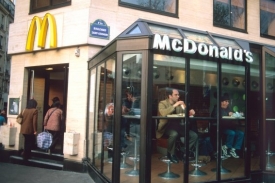 McDonald's provozoval na přelomu roku ve Francii 1134 restaurac&iacute;.
