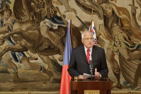 Václav Klaus vyrukoval s novou podmínkou. 