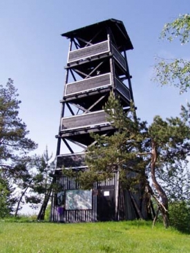 Rozhledna byla postavena v roce 2001.