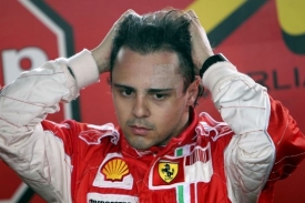 Brazilsk&yacute; pilot Ferrari Felipe Massa.