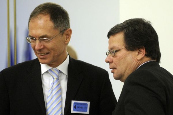 Kandidáti na eurokomisaře Alexandr Vondra (ODS) a Jan Švejnar (SZ). 