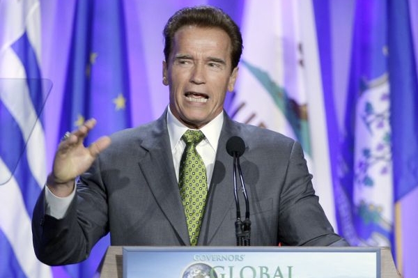Guvernér Kalifornie Schwarzenegger podepsal zákon proti bulváru.