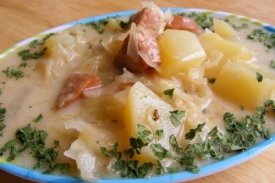 Přiv&iacute;tejte podzim zelňačkou.