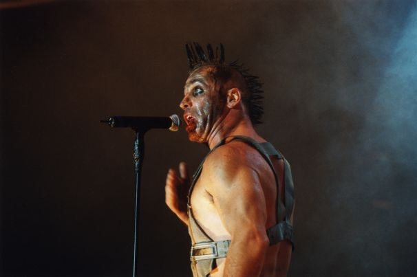 Rammstein si zakládaji na provokativní image. Rammstein si zakládaji na provokativní image.