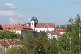 Oprava kláštera v Klatovech vyšla na 50 milionů korun. Oprava kláštera v Klatovech vyšla na 50 milionů korun.