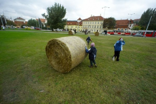 Instalace posloužila jako prolézačka.