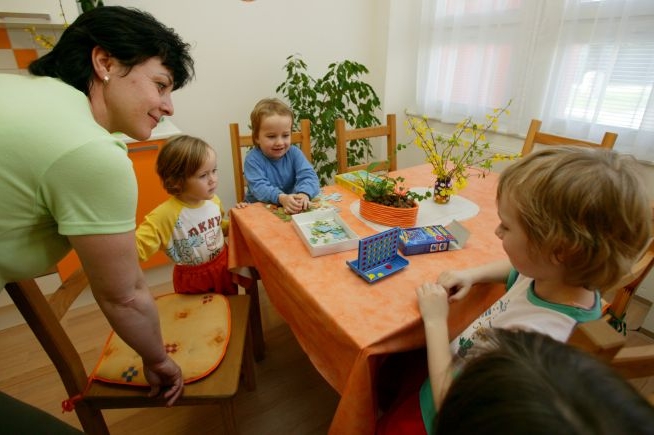 Pavel Žák nevýhodně rozprodal majetek Fondu dětí a mládeže.