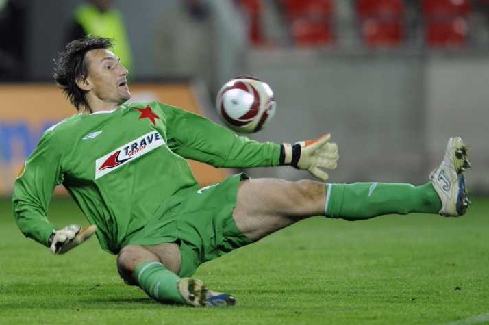 Gólman fotbalistů Slavie Martin Vaniak.