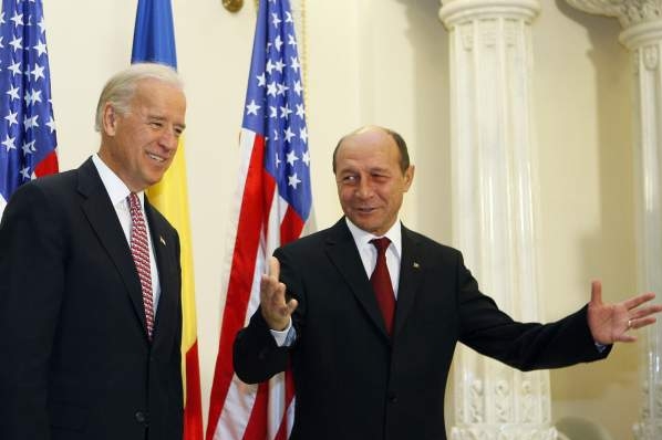 Biden a rumunský prezident, Bukurešť, 22. října.