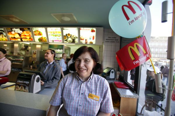 Řetězci Mc Donald's stoupl zisk.