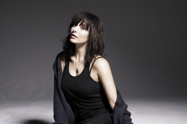 Natalie Imbruglia si uměla na nové album vybrat spolupracovníky.