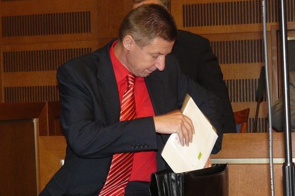 Miroslav Hálek vinu odmítá. Původně dostal sedmiletý trest.
