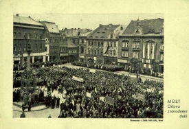 M&iacute;sto 28. ř&iacute;jna oslava zn&aacute;rodněn&yacute;ch dolů v Mostě.
