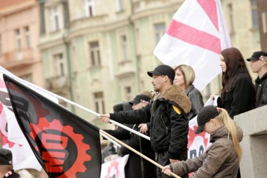 Téměř hodinu a půl dlouhé proslovy by se daly shrnout několika větami.