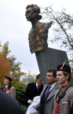 Slavnostní události se zúčastnil předseda ČSSD Jiří Paroubek.