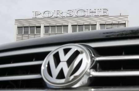 Volkswagenu klesl zisk o 86 procent.