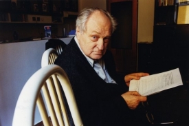 Jiří Krejčík patří k nejvýznamnějším českým filmovým tvůrcům.