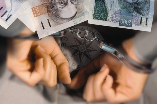 Bývalý soudce obviněný z korupce musí na vyšetření do Bohnic. Bývalý soudce obviněný z korupce musí na vyšetření do Bohnic.